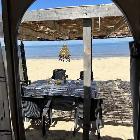 Луксозна Каравана На Плажа キャンプ場 *